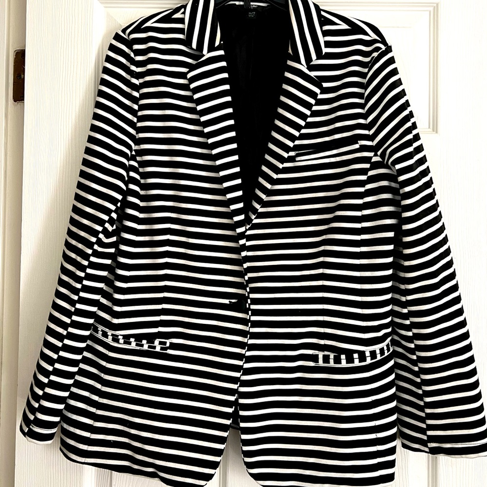 Black&White stripped blazer